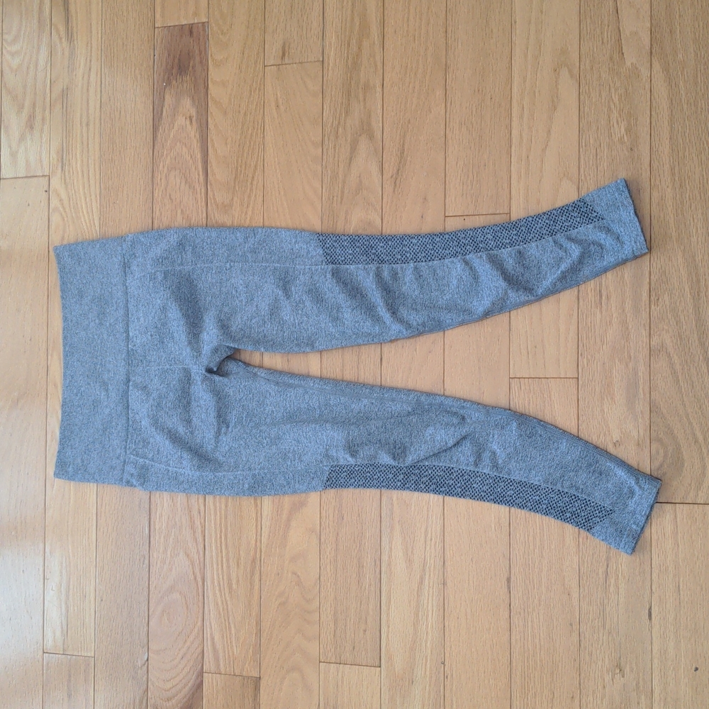 Seamless fabletics leggings